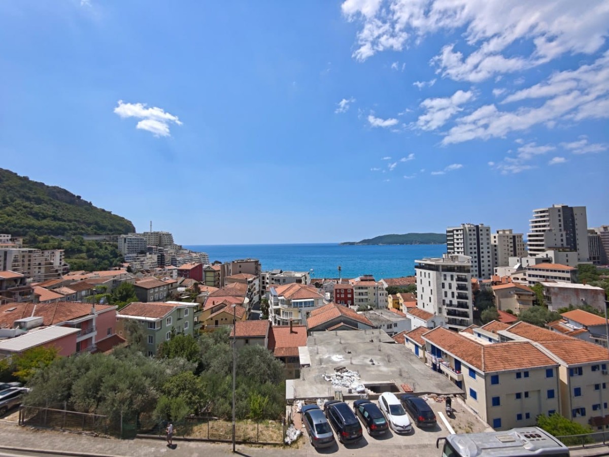 Jednosoban stan sa panoramskim pogledom na more, Rafailovići, Budva